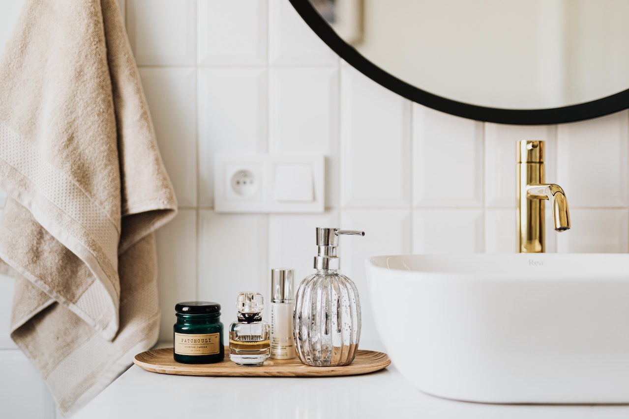 Five Simple Tips to Keep Your Bathroom Organized